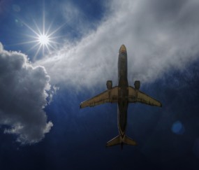 小孩手脚心发热还发烧怎么回事