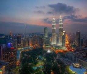 小孩额头热但不发烧怎么回事啊